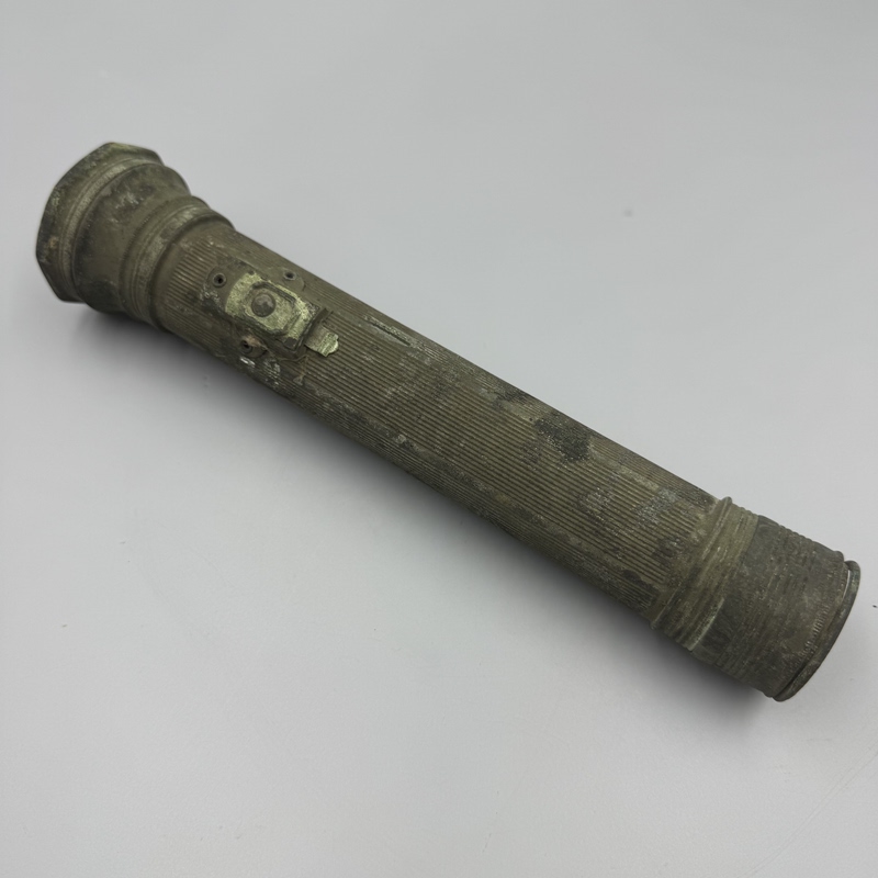 Authentic Old Western Flashlight from the Republic of China Period, Antique Lighting Device, Collectible Nostalgic Decoration, Cannot Be Used