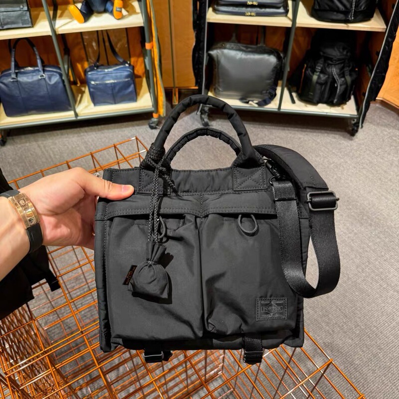 Tote Bags Are Very Popular in Japan and Korea, Classic Matte Nylon Shoulder and Crossbody Bags for Men and Women, Suitable for Commuting and Casual Use, Japanese Style Trendy Handbags