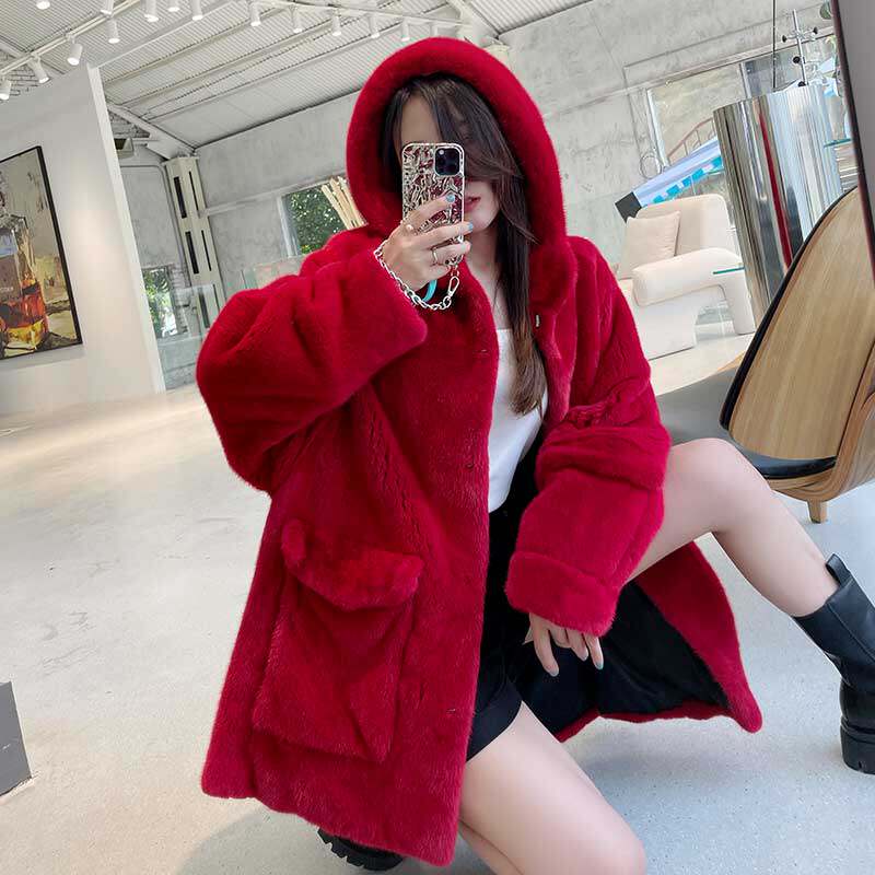 Cold Lady 2021 Winter new mink fur young fur straw jacket with cap whole mink red mink coat woman