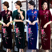 Golden Velvet Qipao Mother Dress Autumn Winter Long Style Big Code Elegant Tandem Dress High-end China Wind Gown Temperament Retro