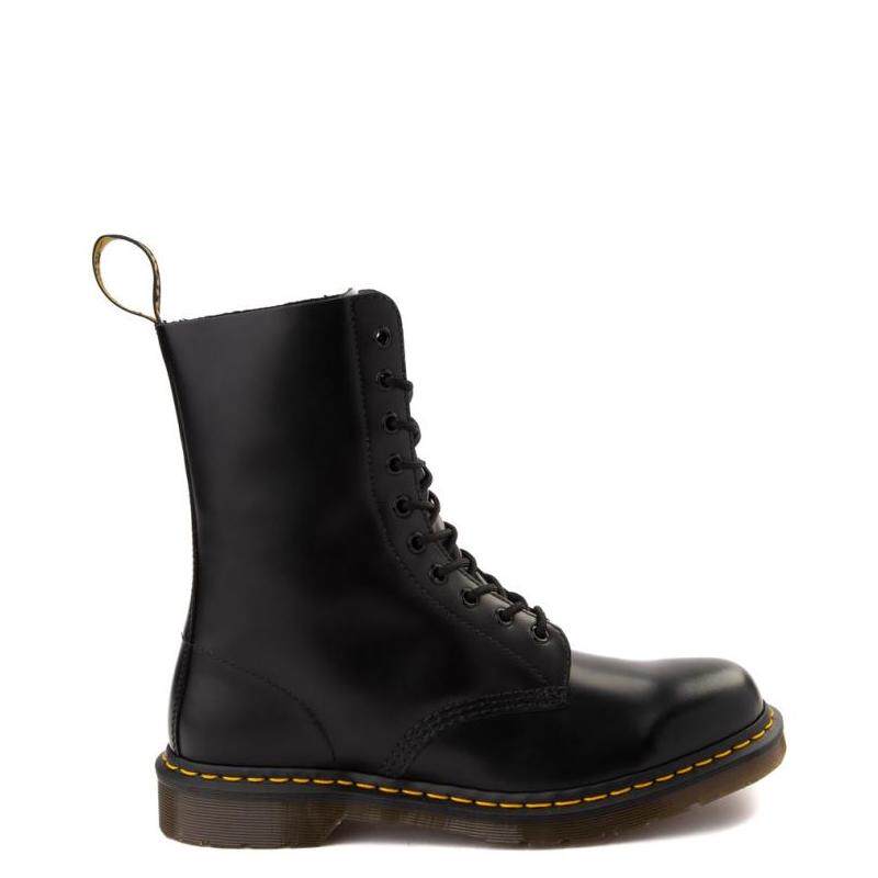 Dr martens 1914. Доктор берцев. Доктор мартинс 1460 мужские. Доктор берцев. Dr martens 1490.