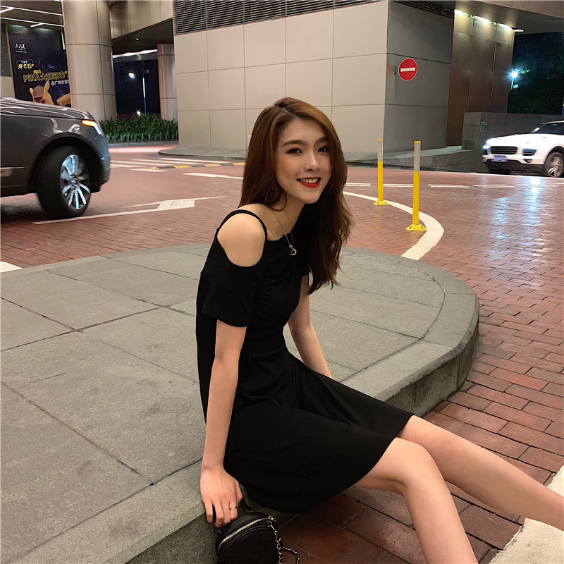 VK旗艦店 韓國風設計感單肩抽繩修身短袖洋裝