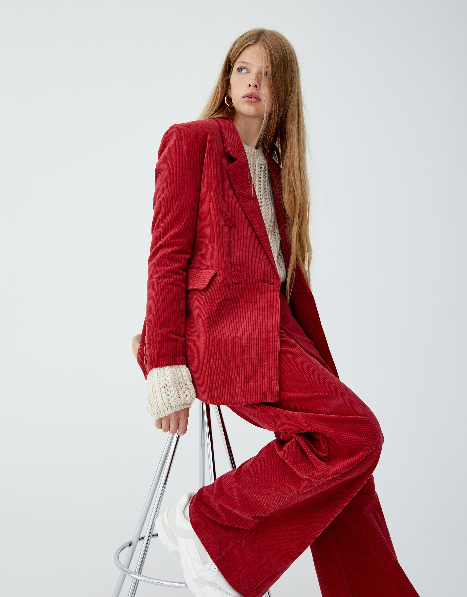 PullAndBear mùa thu và mùa đông 2018 mới Bà Slim retro nhung áo khoác 09.780.304 thời trang nữ 2021