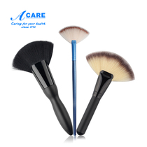 Fan-shaped residual paint three-color powder high-light brush fan brush face eye makeup cleaning excess powder makeup brush size