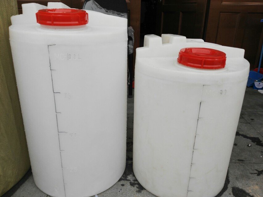 Corrosion protection PE dosing box Anti-ageing metering box 100 litres of liquid detergent stirring tank can be matched with stirring motor