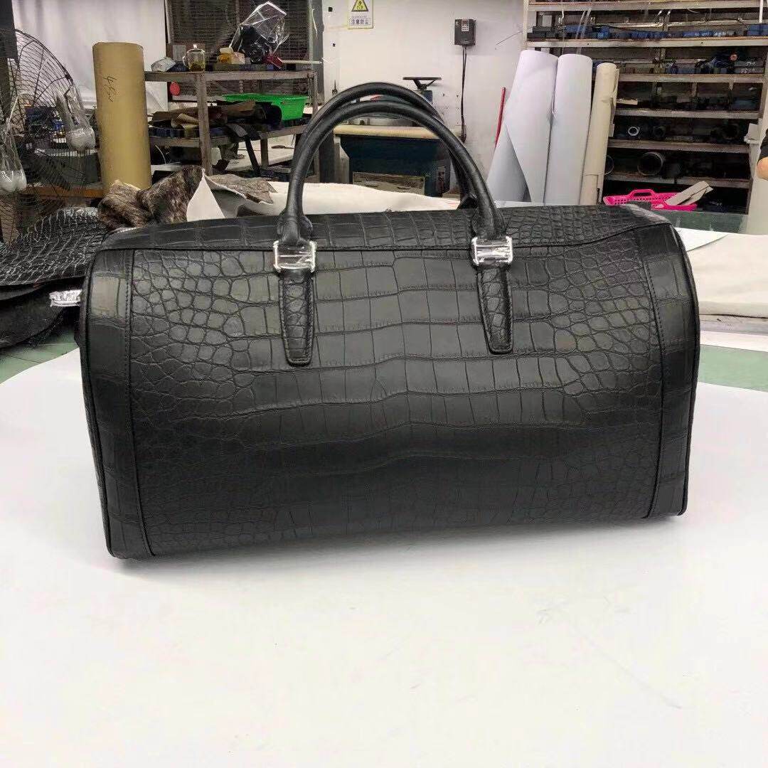 Avocado leather new male and female large capacity short travel travel baggage bag portable trendy belly leather travel bag