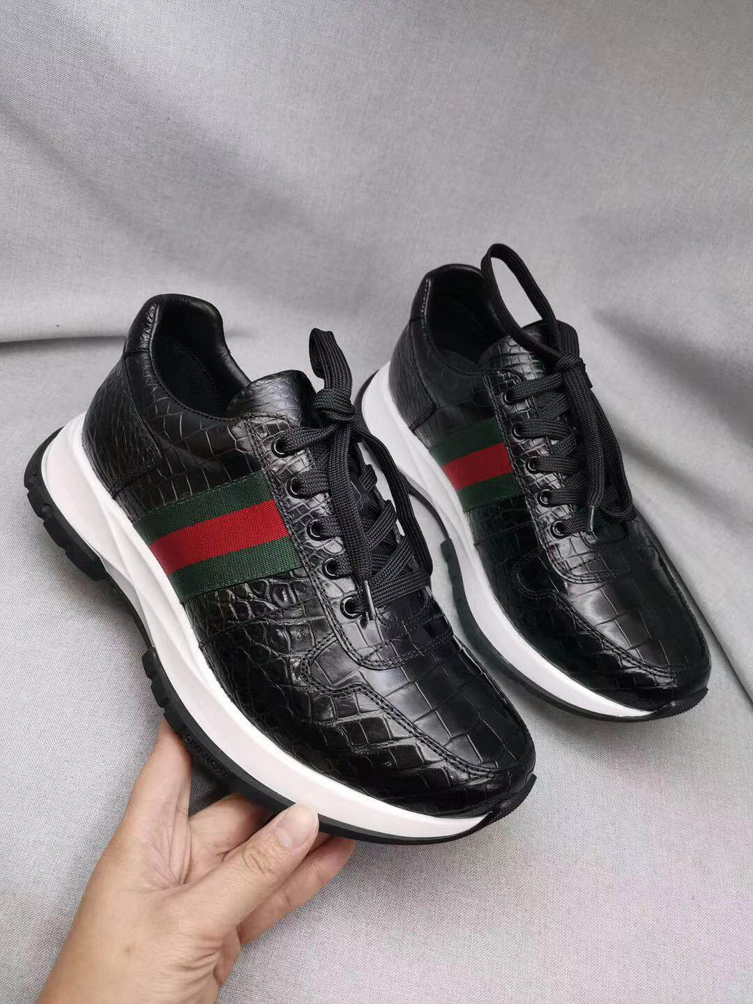 Crocodile belly men's leather shoes fashion casual roundhead new sports shoe sewing tie with ultra light rubber thick tide