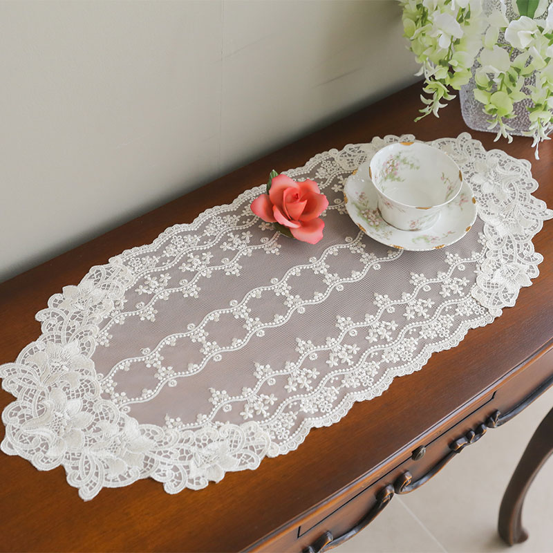 South Korea imported high-grade American pastoral lace table Lace table flag Coffee table Decorative vase Table lamp table mat Placemat