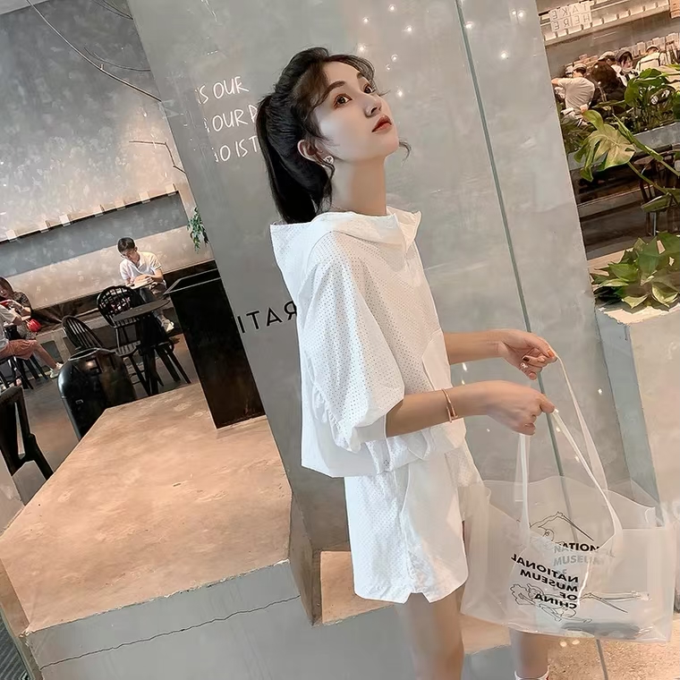 Sports suit women's summer 2021 new thin casual fashion loose sunscreen top shorts two-piece set tide