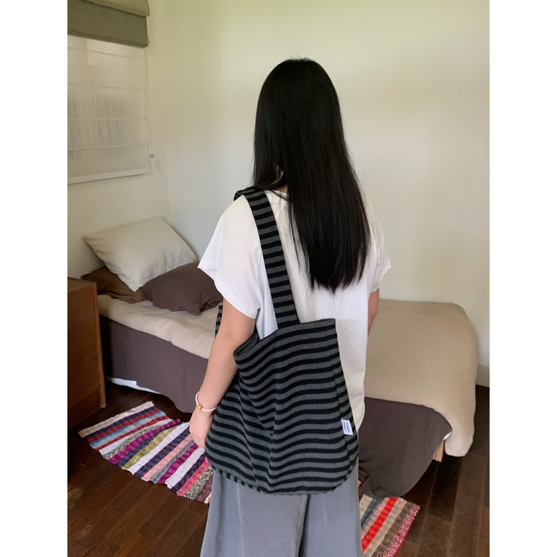 Coward Savior Star Commuting Canvas Bag Original Large Capacity Shoulder Bag Black and Gray Striped Women's Versatile Tote Bag