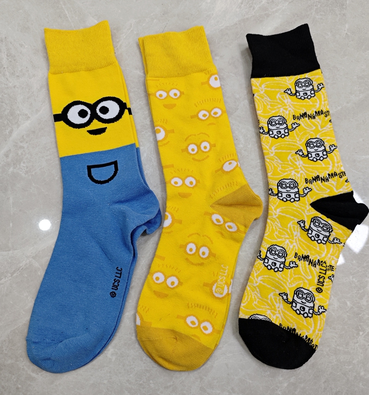 Export Version of Miniso Minions Personalized Cartoon Trendy Socks ins Mid-Calf Socks for Men and Women Couples Trendy Socks