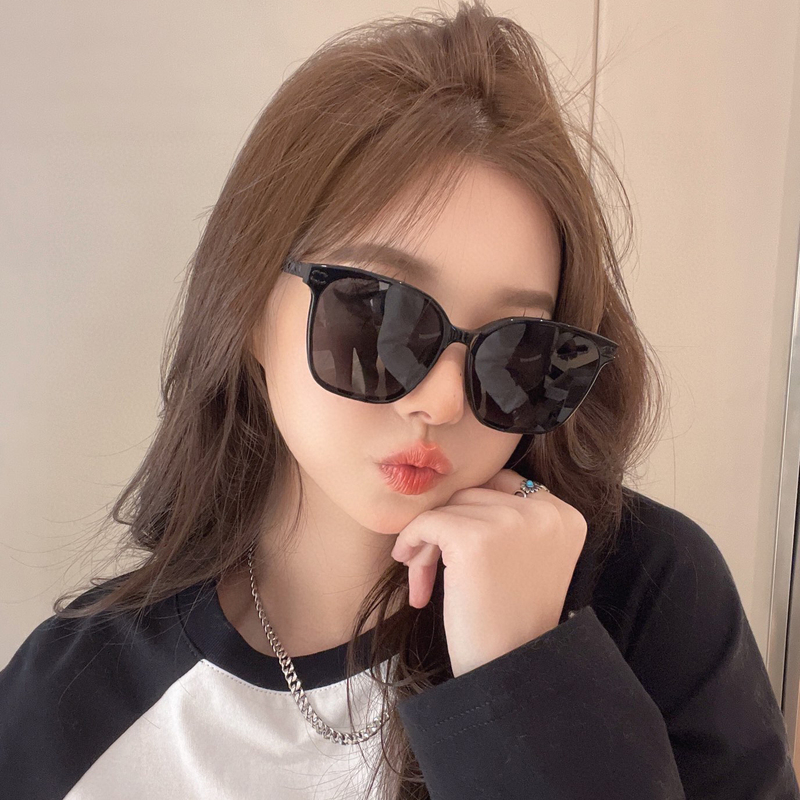 2026 New Style Xiaohongshu Same Style Square Frame Chain Letter Temple Sunglasses for Large Round Faces, Uv Protection Sunglasses 2026 New Style Xiaohongshu Same Style Square Frame Chain Letter Temple Sunglasses for Large Round Faces, Uv Protection Sunglasses