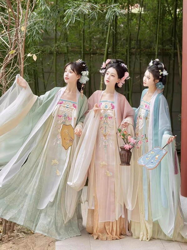 Original Hanfu for Women: Qiong Zhi Yu Gui He Zi Skirt, Chinese Style Tang-Style Large-Sleeved Shirt, Heavily Embroidered National Style Ruqun Set Original Hanfu for Women: Qiong Zhi Yu Gui He Zi Skirt, Chinese Style Tang-Style Large-Sleeved Shirt, Heavily Embroidered National Style Ruqun Set