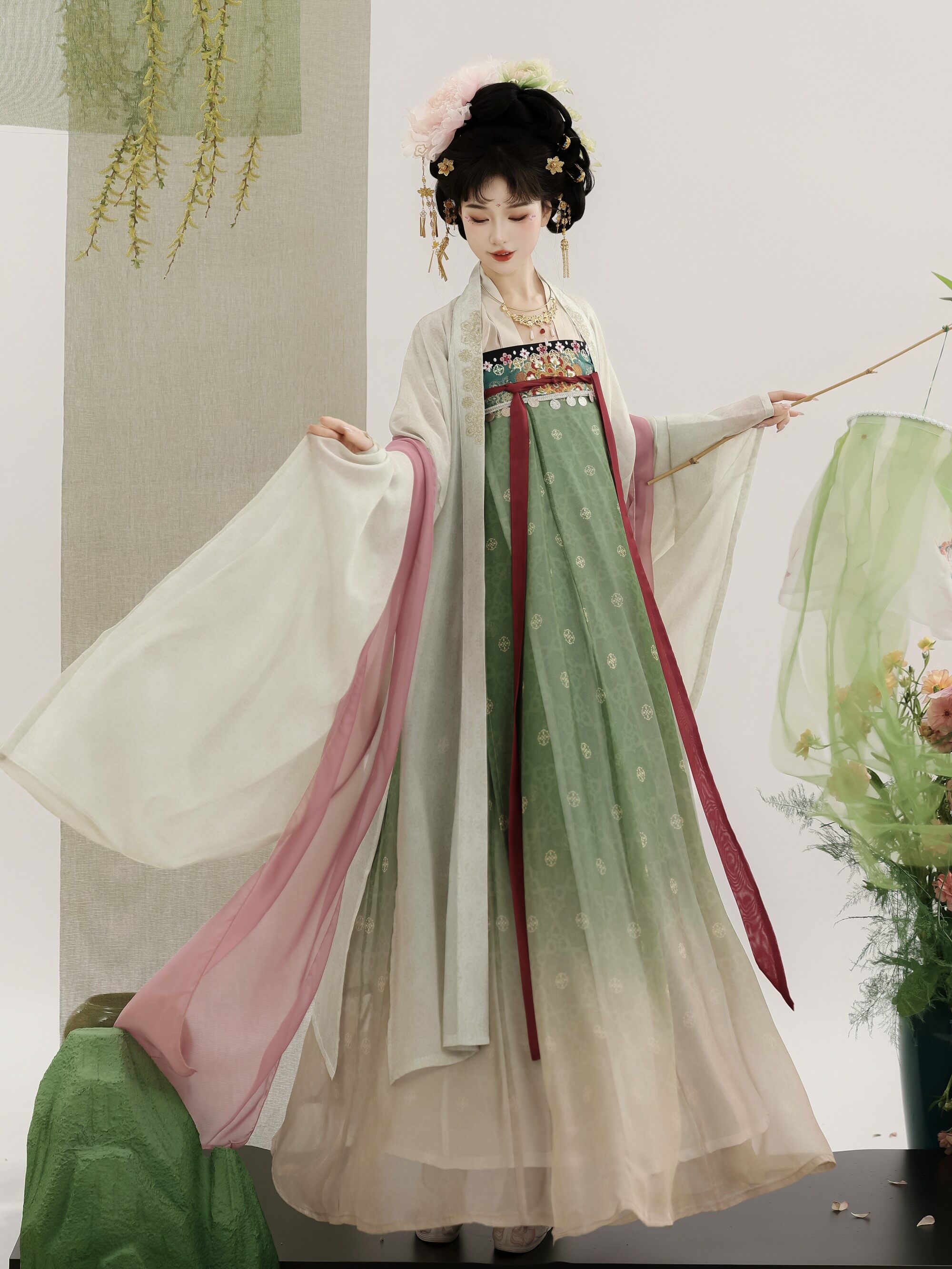 Китайцы одежда наборы 风来榕下原创繁花夜宴唐制汉服女复原齐胸破裙对襟上衣大袖衫刺绣