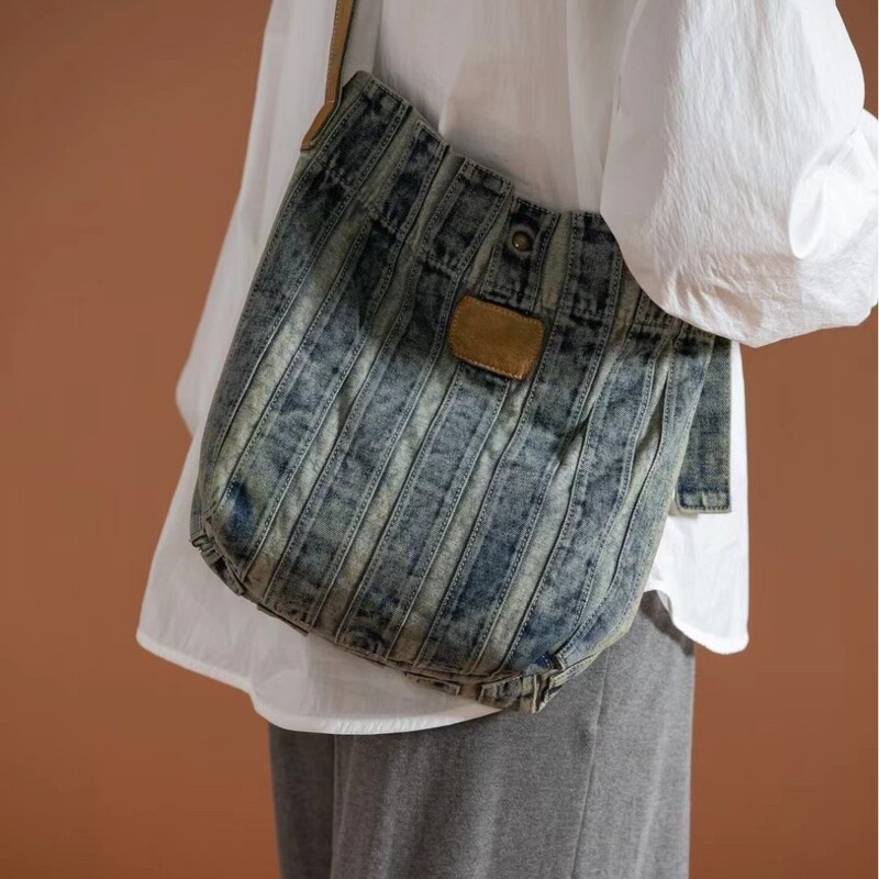 Original Vintage Washed and Distressed Denim Patchwork Lightweight Large-Capacity Tote Bag Versatile Casual Shoulder Crossbody Bag