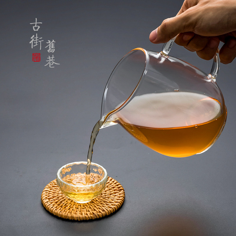 Heat-resistant thickened glass fair cup suit Sub-tea Tea Tea Tea With Tea Sea Accessories Public Cup Tea Cup