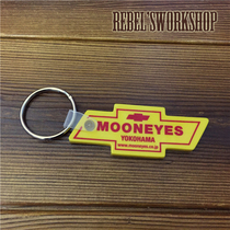 Spot Mooneyes Chevrolet logo yellow keychain