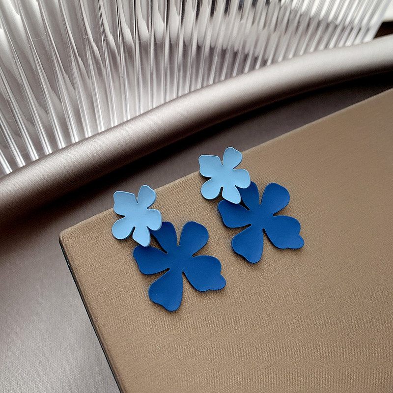 ins gentle contrasting color flower earrings Japan and South Korea sweet summer earrings fairy super fairy forest without ear pierced ear clip female