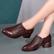 2021 new deep mouth Four Seasons large size single shoes 41 a 43 Spring and Autumn leather pointed womens shoes with middle heel soft bottom small leather shoes