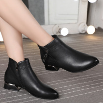 2021 Autumn Winter Leather Plus Size Short Boots Women 41 43 Low Heel Flat Plus Velvet Mom Boots Comfortable Soft Sitted Boots