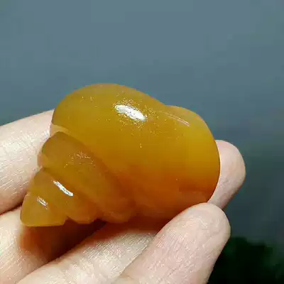Xinjiang golden silk jade twist Qiankun pendant