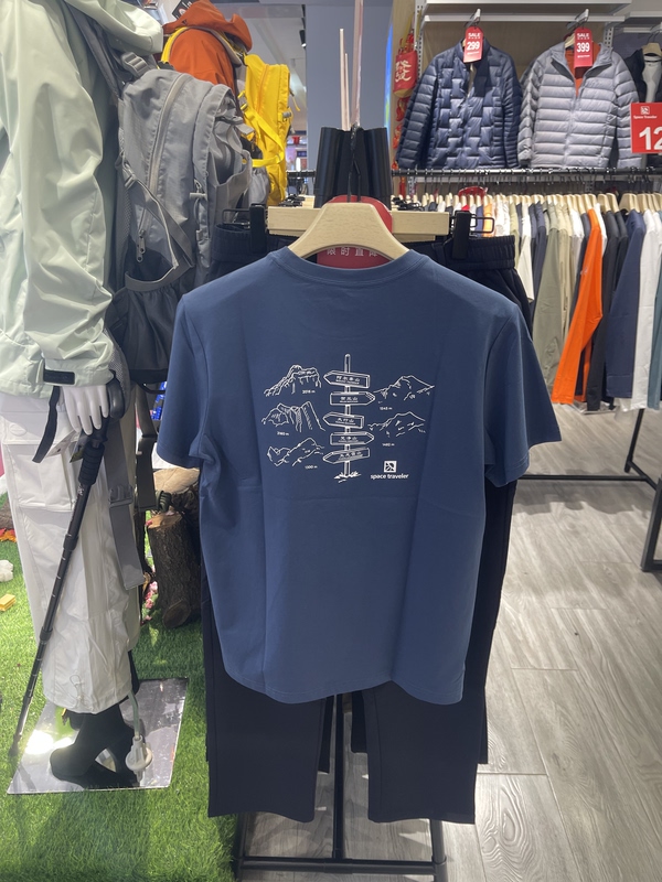 Space Traveler's New Outdoor Sports and Leisure Round-Neck Short-Sleeved T-Shirt Men's Back-Patterned Shirt 018 Model