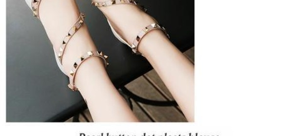 Mùa xuân 2019 phiên bản mới của Hàn Quốc của đôi dép đinh tán Giày nữ Baotou khóa từ giày cao gót mũi nhọn hở mũi cao gót sandal bitis nữ
