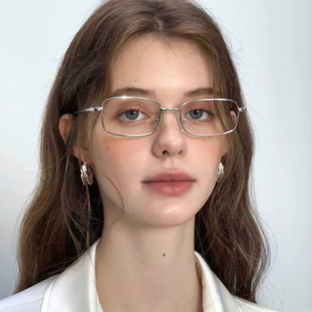 Retro Gold-Rimmed Glasses for Women, Silver Narrow Frame, Cosplay Style, Mature Look, Non-Prescription, Suitable for Small Faces, Can Be Fitted with Prescription Lenses, Wide Frame