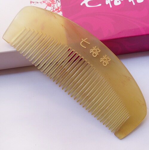 Portable with white sheep corner small comb show with cute little horn bag comb