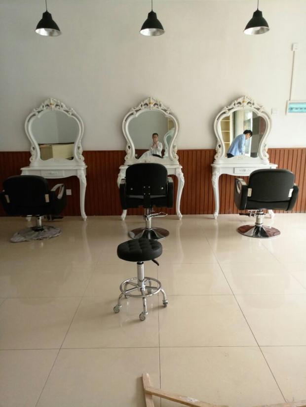 Cửa hàng cắt tóc retro châu Âu gương tóc salon salon đồ nội thất trang điểm phòng tắm gương làm đẹp gương gương hai mặt