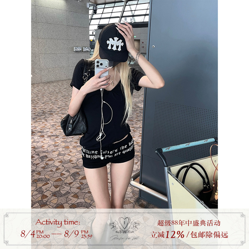 Rase Le Sol*Letter Printed Shorts Black Letter Print Low-Rise Denim Shorts Rase Le Sol*Letter Printed Shorts Black Letter Print Low-Rise Denim Shorts