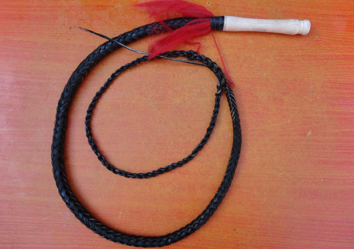 Cow Leather Loud Whip Special Price Boutique Black Red White One Metre Five Laps Martial Arts Whip Fitness Horse Whip Leather Whip