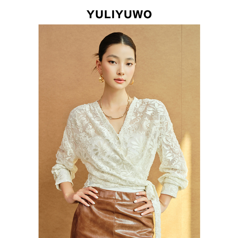 With You and Me/Flower-Cutting Snowfall Autumn New White French V-Neck Long-Sleeved Shirt with Lace Trim and Waist-Cinching Top for Women With You and Me/Flower-Cutting Snowfall Autumn New White French V-Neck Long-Sleeved Shirt with Lace Trim and Waist-Cinching Top for Women