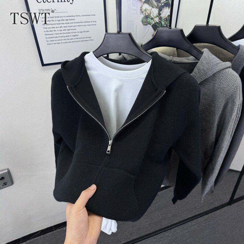High-End Casual Hooded Knit Sweater Jacket for Men, Spring and Autumn Loose Trendy Outdoor Sports Double-Zip Sweater Top High-End Casual Hooded Knit Sweater Jacket for Men, Spring and Autumn Loose Trendy Outdoor Sports Double-Zip Sweater Top