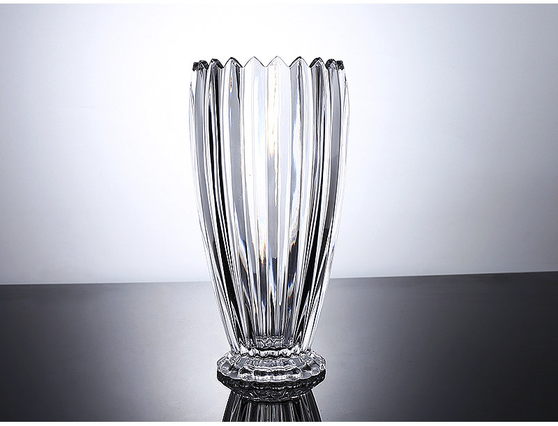 A beautiful and high-end transparent crystal glass flower arrangement, a lucky bamboo vase for fresh flowers, and a light luxury flower arrangement table decoration pic 4