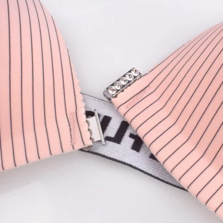 Cross treo cổ tam giác cup đơn khóa thắt lưng mỏng cup mềm không có vòng thép áo ngực bikini đẹp backless đồ lót bơi quần lót nữ triumph