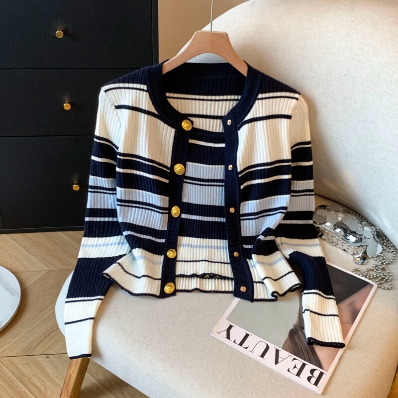 Recommended for Personal Collection~ Striped Single-Breasted Long-Sleeve Knitted Cardigan for Women, New Autumn Style, Versatile Small Camisole Two-Piece Set