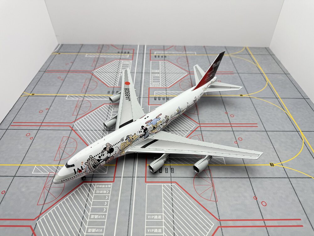SQ Wings 1:200 JAL Japan Airlines Boeing B747-400D Aircraft Model