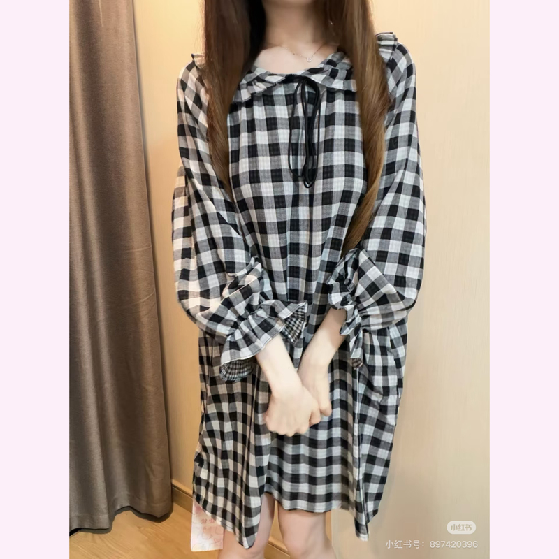 Soft and Cuddly Little Aba~ Black and White Plaid Delivery Service Outfit for Homebodies + Can Be Paired with a Pumpkin Sweater (Available in Petite Sizes) Soft and Cuddly Little Aba~ Black and White Plaid Delivery Service Outfit for Homebodies + Can Be Paired with a Pumpkin Sweater (Available in Petite Sizes)