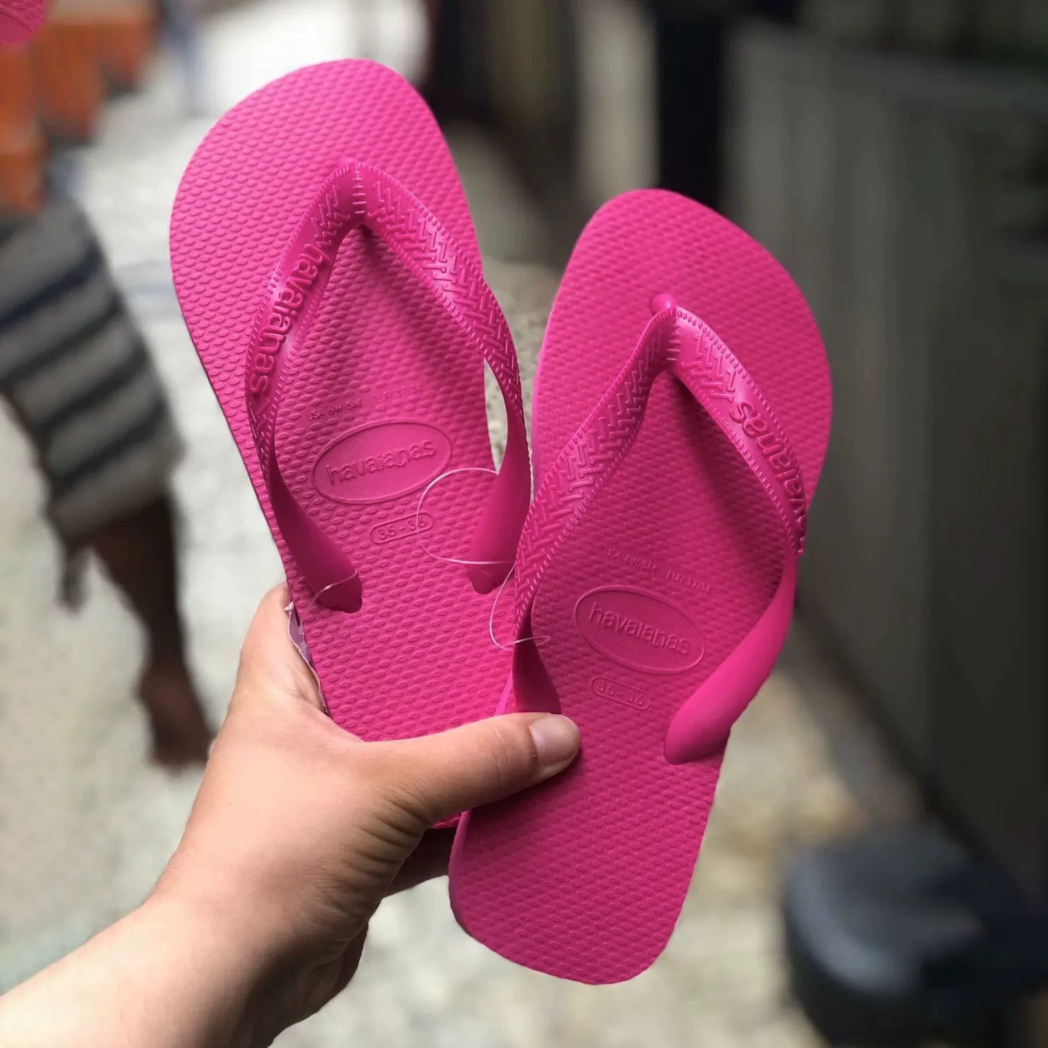 [Бразилия havaianas вьедо Хаваана TOP мужская/женская парные резиновые шлепанцы межплатформенные]