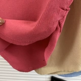 Черный цветной трикотажный летний сексуальный короткий свитер, высокий воротник, облегающий крой