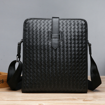 Hand-woven leather shoulder bag 2019 new business casual soft leather men's bag Korean messenger bag men's bag