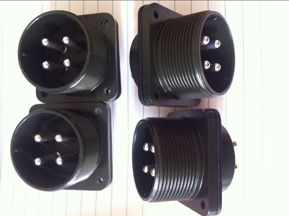 Black MS3102A18-10P MS3102A22-22P Mitsubishi Yaskawa Fanaco Servo 4 Core Power Socket