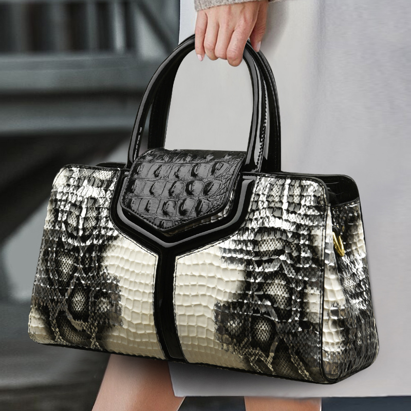 Authentic Crocodile Pattern Embossed Texture Handbag 2023 New Simple Women's Fashion Shoulder Crossbody Bag Authentic Crocodile Pattern Embossed Texture Handbag 2023 New Simple Women's Fashion Shoulder Crossbody Bag