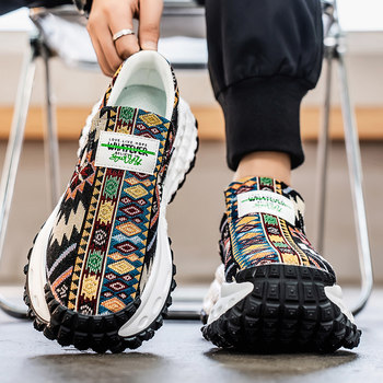 Canvas men's shoes 2025 new winter slip-on casual sports shoes niche design thick sole heightening dad shoes