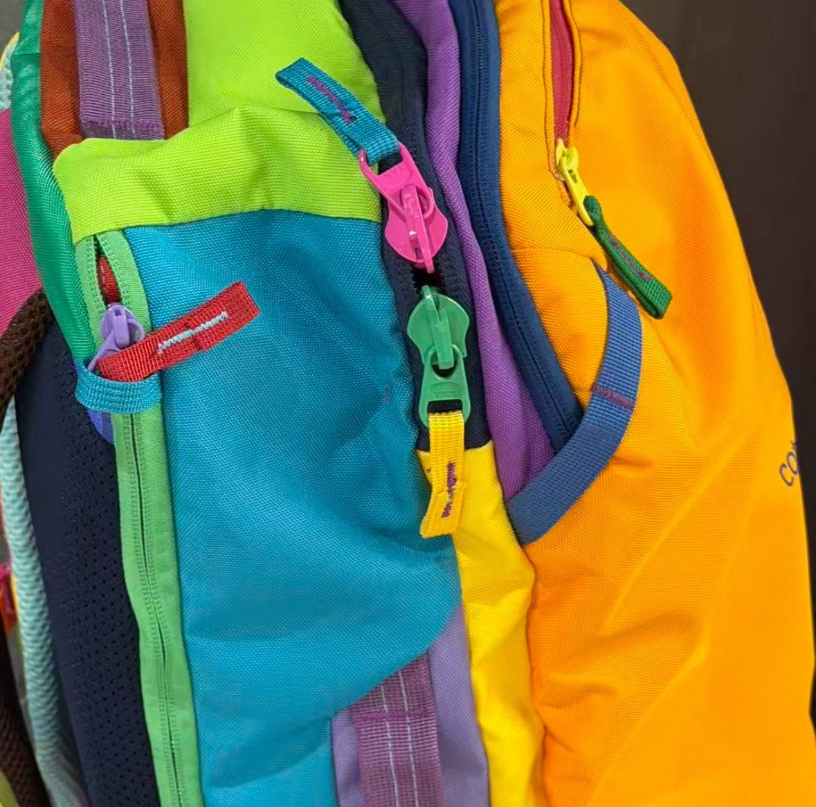 Popoglow Dopamine Contrast Color 28L Backpack Large Capacity Hiking Bag - Thumbnail 5