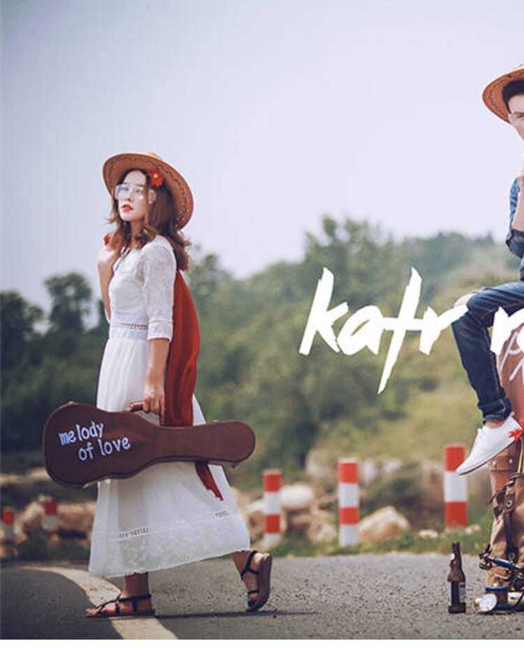 New Korean-style location photo photography props creative travel photography wild travel photography theme literary location guitar box