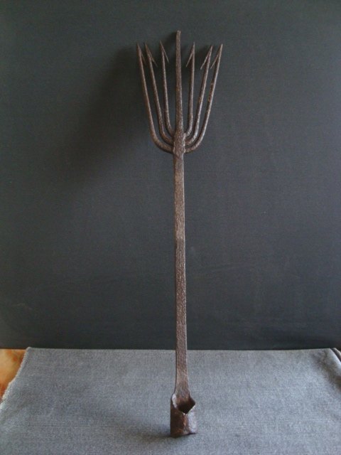 E0096 Qing Dynasty rubber East coastal large fish fork head rare folk sea culture objects