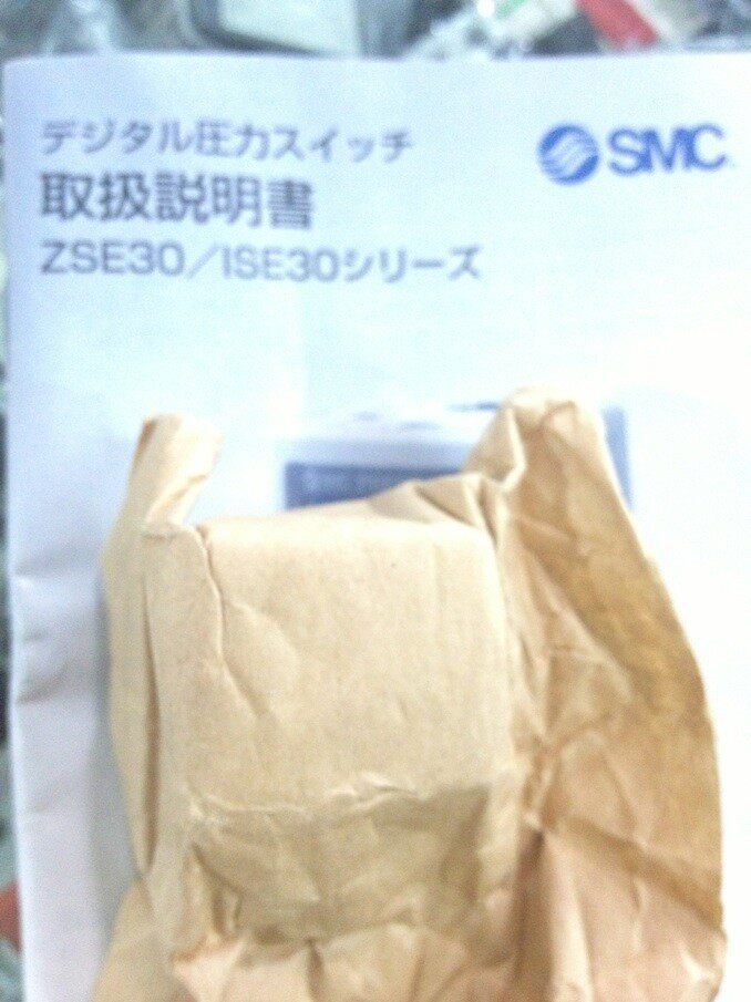 Spot SMC ZSE30A-01-N-M ISE30A-01-P-M Japan digital pressure gauge switch