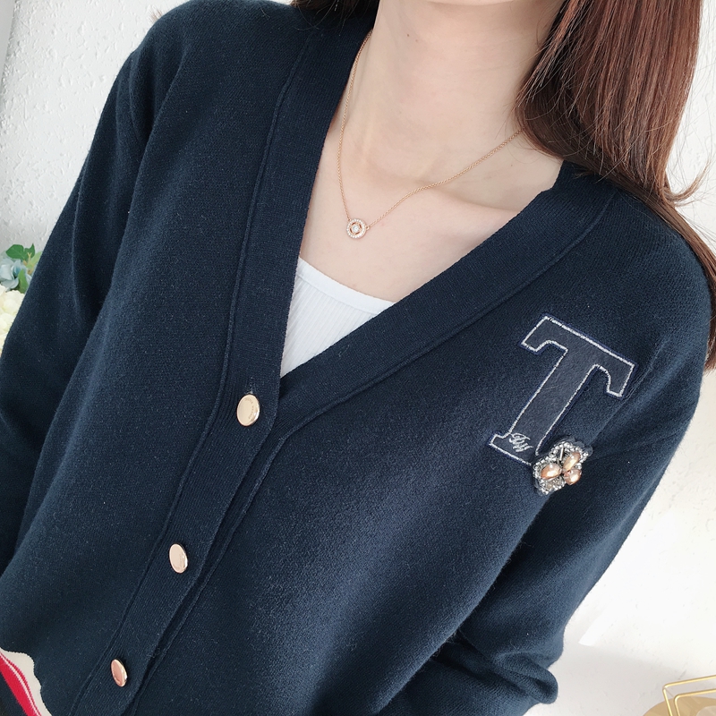 TEENIE2019 gấu mùa xuân mẫu thư nữ áo len cổ chữ V áo len cardigan TTCK91180W - Áo len cổ chữ V áo len cổ tim